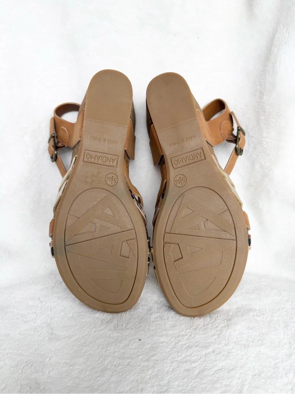 Andiamo Women’s Tan Wedge Sandals with Gold and Leopard Accents Size 5.5 New